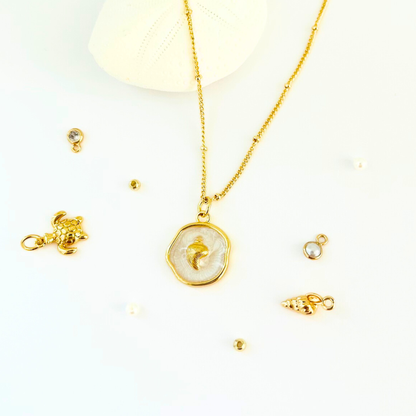 Ocean Charm Volute Shell Enamel Pendant Necklace - Gold Plated Layering Jewellery