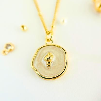 Ocean Charm Conch Seashell Enamel Pendant Necklace - Gold Plated Layering Jewellery