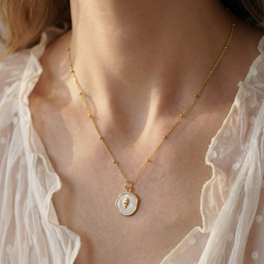 Ocean Charm Conch Seashell Enamel Pendant Necklace - Gold Plated Layering Jewellery